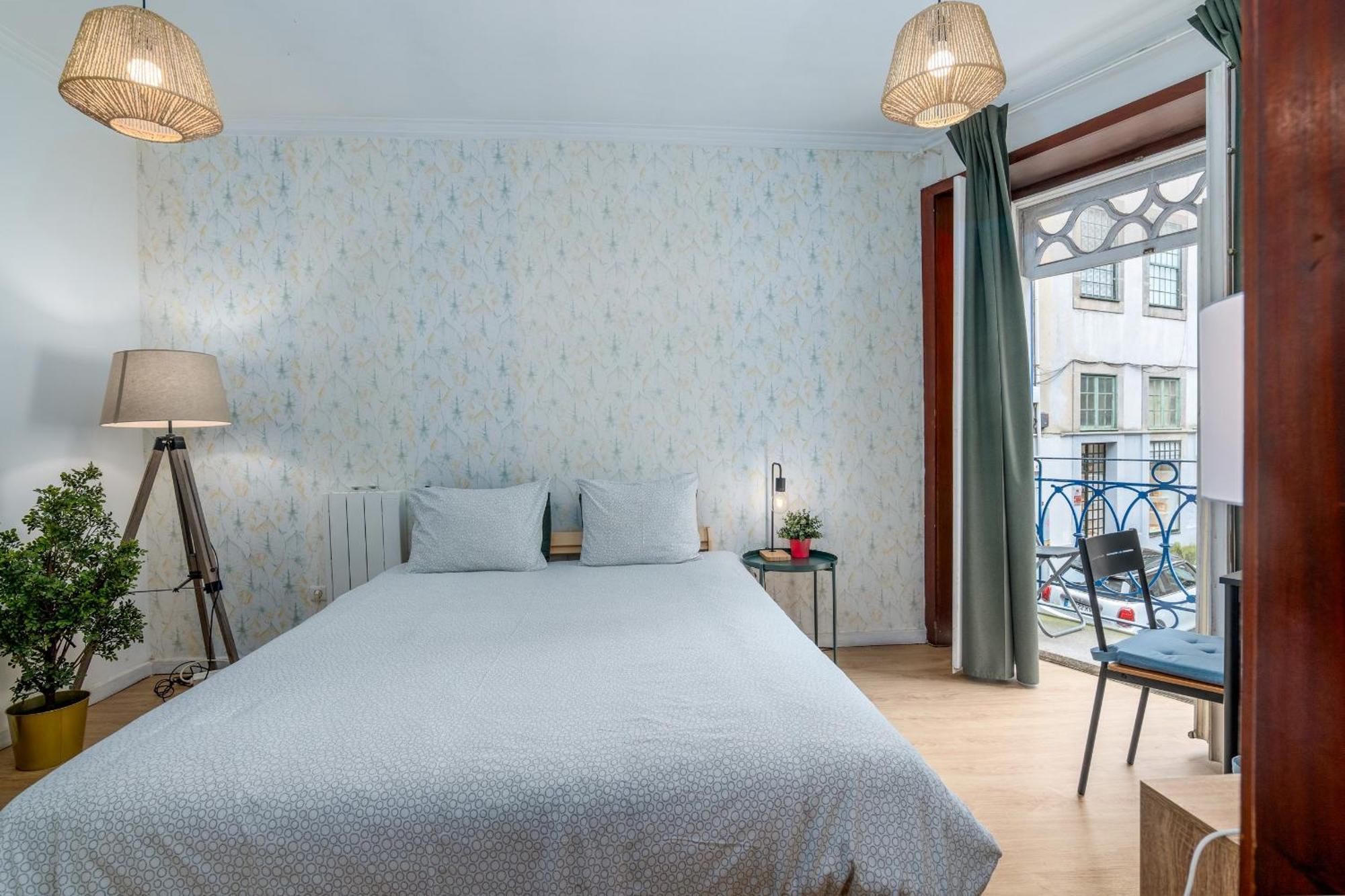 Renovated Feb25 Clerigos Cozy Balcony With Self Check In Lägenhet OOporto Exteriör bild